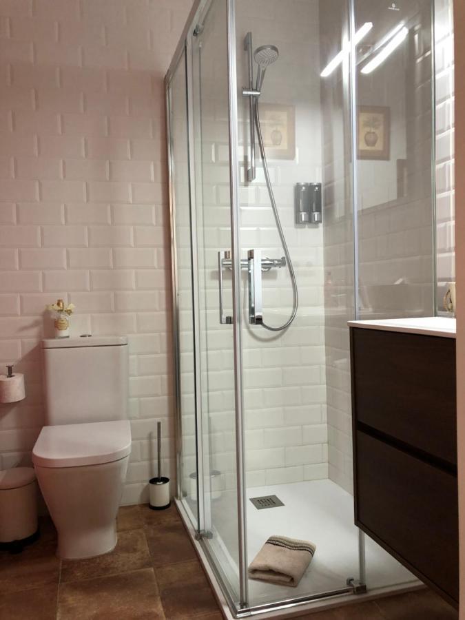 Escloper B&B Sant Julia de Vilatorta ภายนอก รูปภาพ
