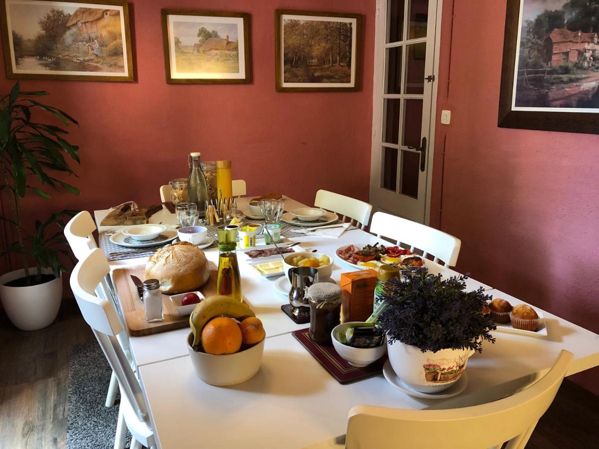 Escloper B&B Sant Julia de Vilatorta ภายนอก รูปภาพ
