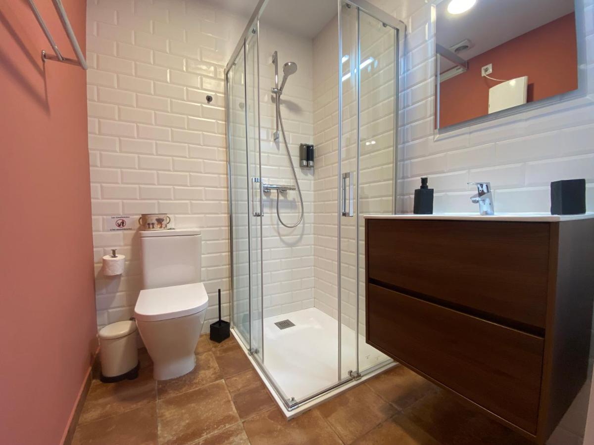 Escloper B&B Sant Julia de Vilatorta ภายนอก รูปภาพ