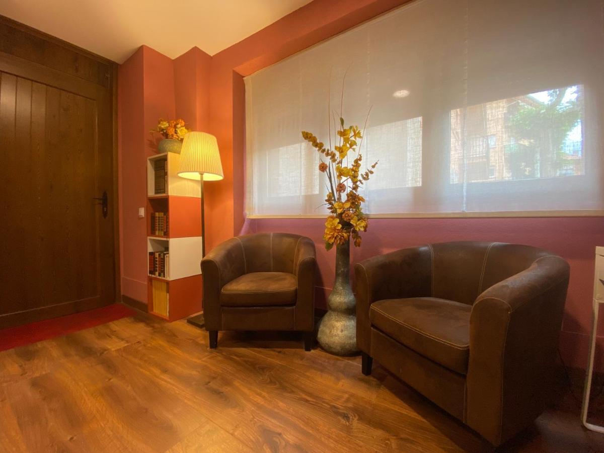 Escloper B&B Sant Julia de Vilatorta ภายนอก รูปภาพ